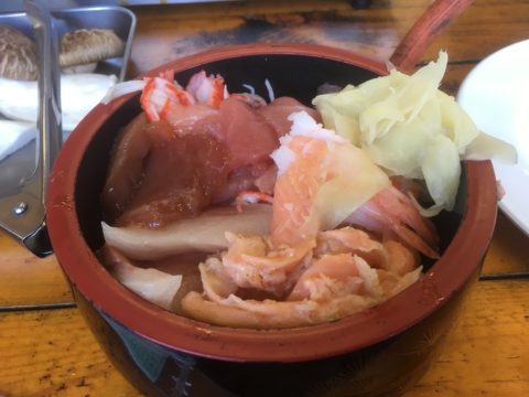 きよっぱち・自作海鮮丼